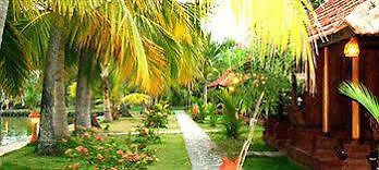 กันทัย ลิป Hotel Alappuzha ภายนอก รูปภาพ
